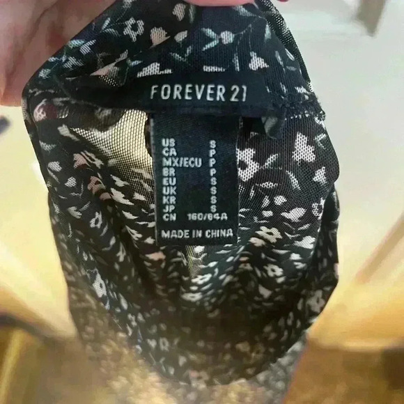 Forever 21 sheer floral bodysuit - Picture 6 of 8